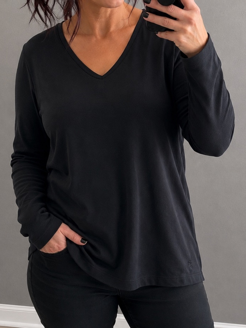 Isaac Mizrahi Live Black V-Neck Long Sleeve Pima Cotton Top